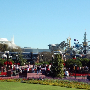 Christmas Decorations on Main Street Hub