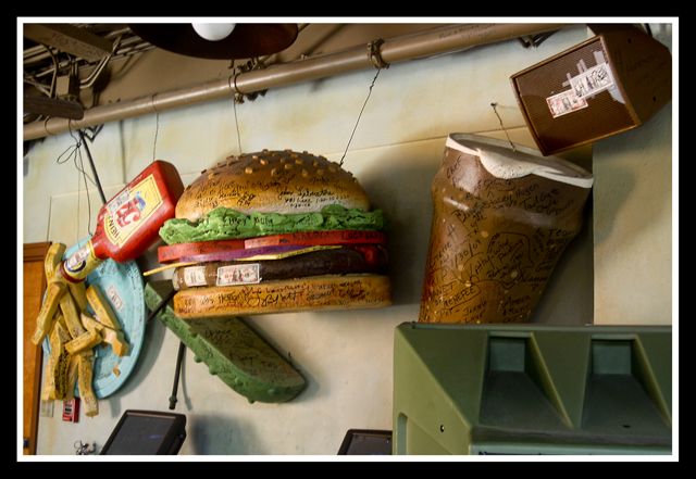 hamburgerwall1.jpg