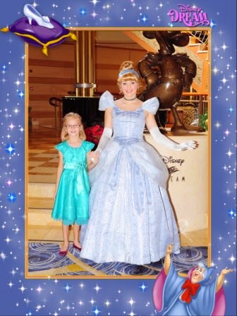 DDR-141111-Princess-Cinderella_6x8-14155401.jpg