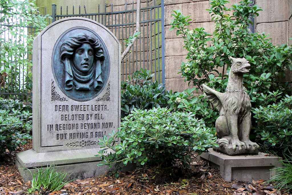 Haunted-Mansion_Full_13265.jpg