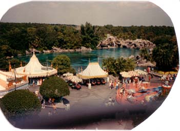 View_of_20000_leagues_from_sky_lift.jpg