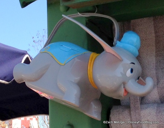 Dumbo-Popcorn-Container-close-up.jpg