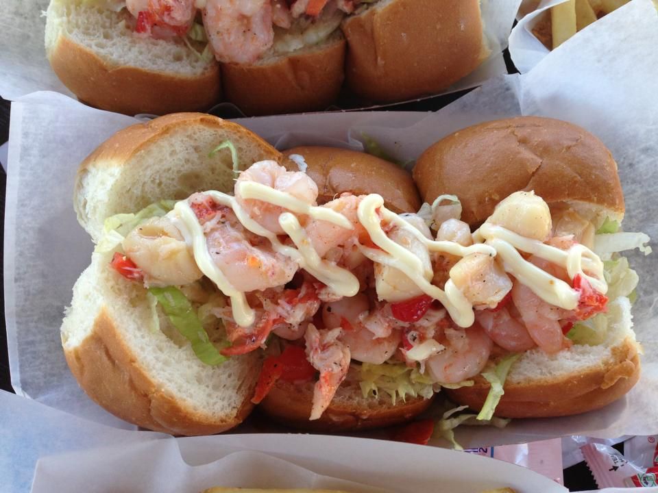 shrimpandlobsterroll-2.jpg