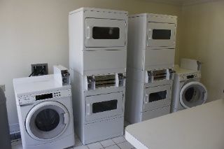 laundryroom1-1.jpg