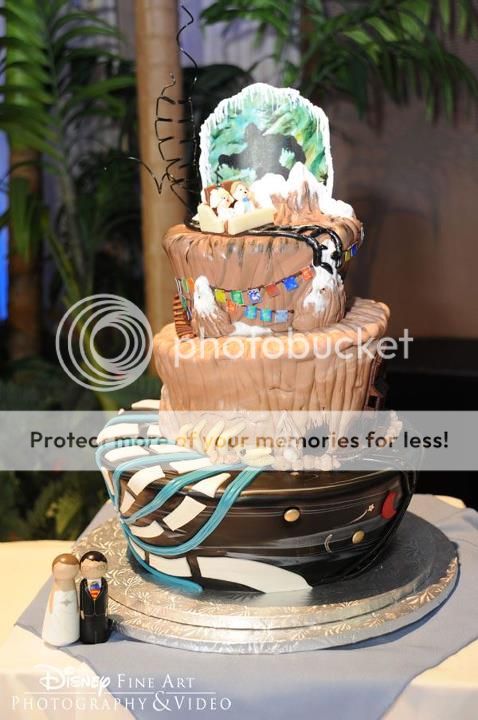 Walt-Disney-World-Mountain-Wedding-Cake.jpg