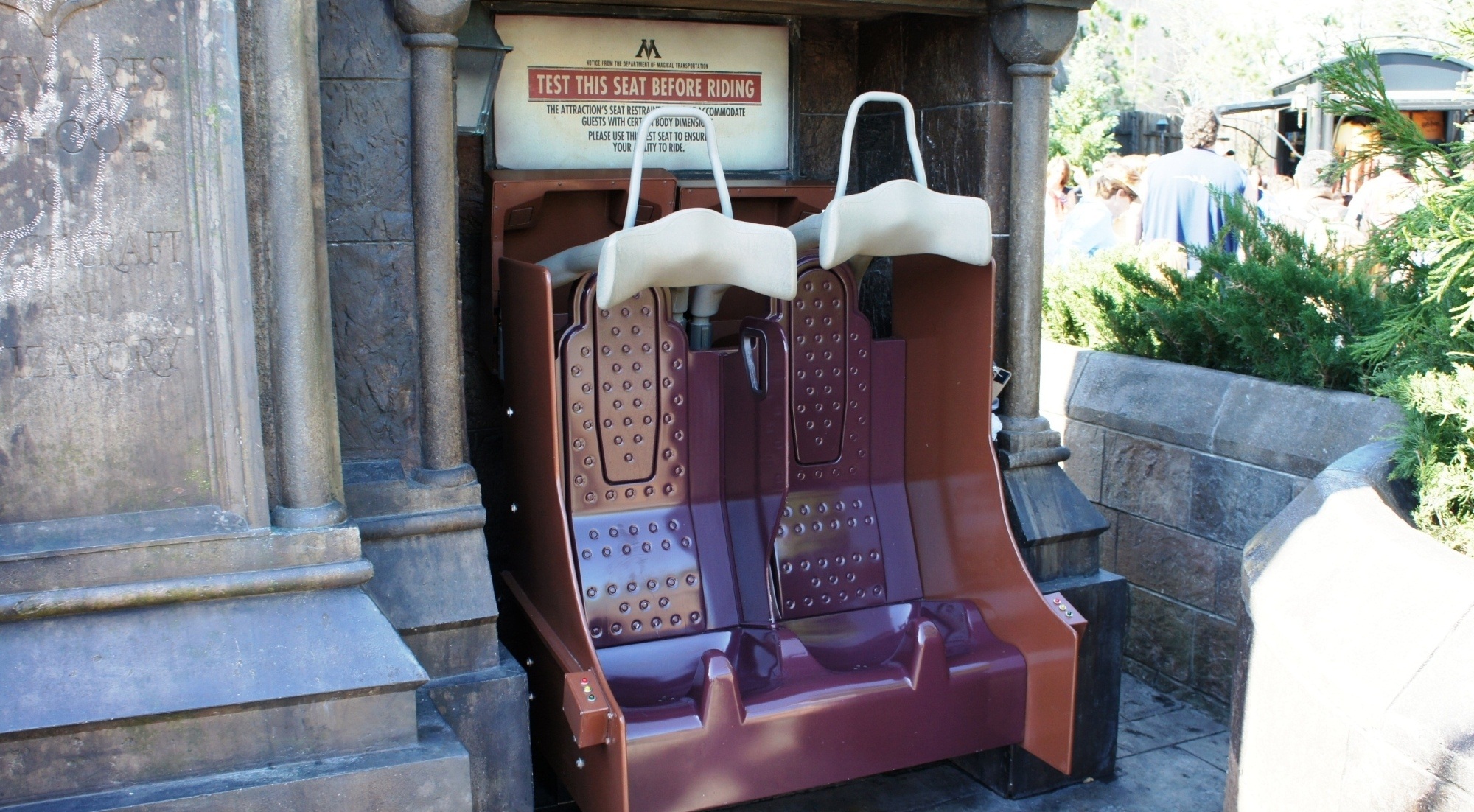 Harry_Potter_and_the_Forbidden_Journey_-_test_seat.jpg