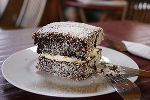 300px-NZ_Lamington.jpg