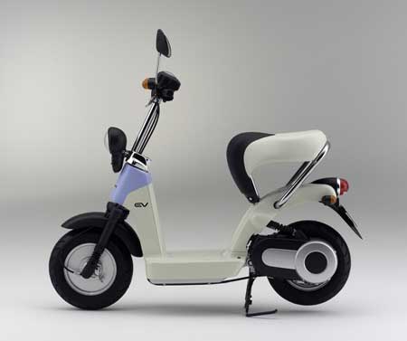 Honda-2004-EV-Electric-Moped-Prototype2-small.jpg