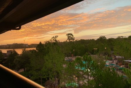 CCV SUNRISE OVER LAKESHORE LODGE SEPT 3 2025.jpg