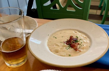 OLIVIA'S CAFE SEAFOOD CONCH CHOWDER.jpg