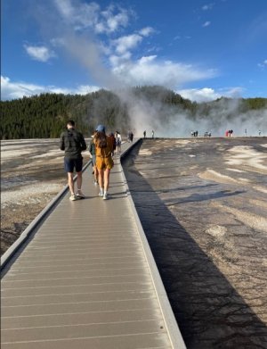 Midway_Geyser_5.jpg