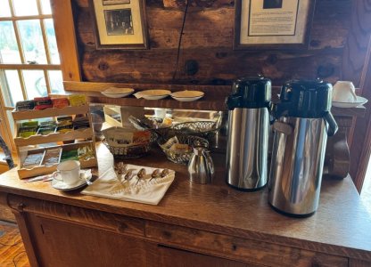 Lodge_tea_1.jpg
