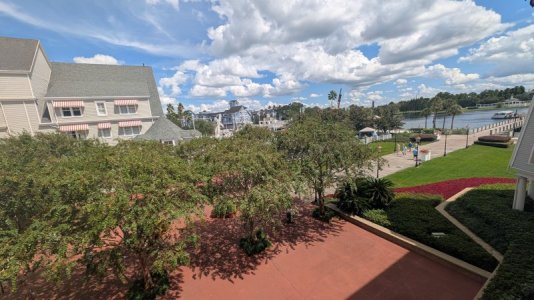 PXL_20250921_173228014.jpg