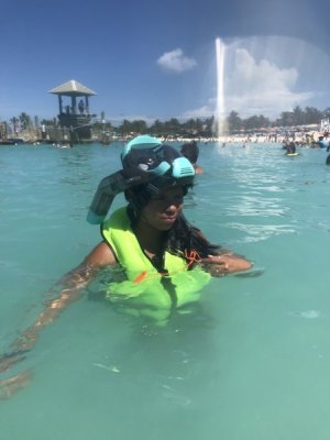 Snorkel vest 1.jpg