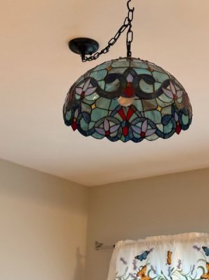 Tiffany Lamp 2.jpg