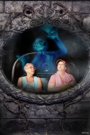 2025-05-30 - Magic Kingdom Park - Haunted mansion.jpeg 2025-05-30 - Magic Kingdom Park - Haunted mansion.jpeg