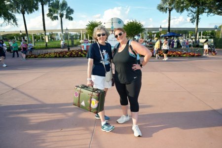 2025-09-21 - Epcot - World showcase entrance_9.jpeg 2025-09-21 - Epcot - World showcase entrance_9.jpeg