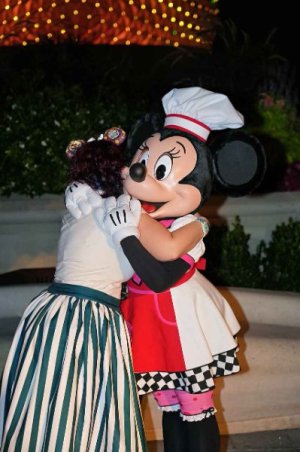 1924451398_MEDIUM.jpg 1924451398_MEDIUM.jpg