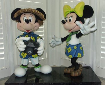 Poly Mickey & Minnie.jpg