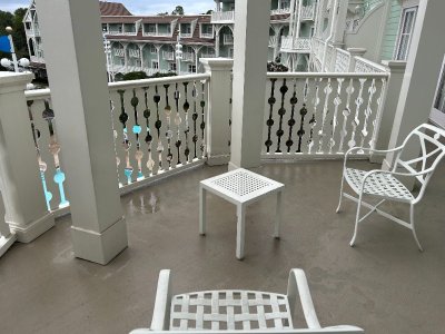 Balcony 1.jpg