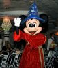 magic 2012 Mickey waving.jpg