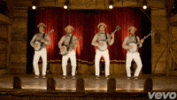 3344626E-2240-4BAD-824B-0FECC73DEA55.gif