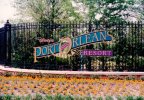 Port Orleans entrance May-1992.jpg
