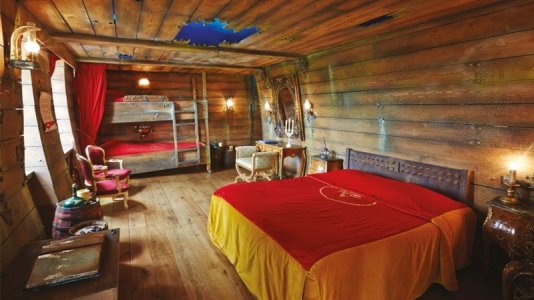 1024x576-vliegende-hollander-suite-1.jpg