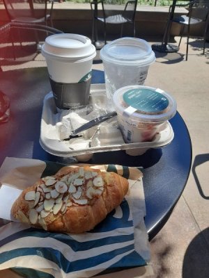 starbucks.jpg
