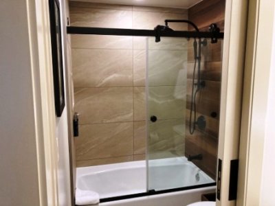 tub shower combo.JPEG