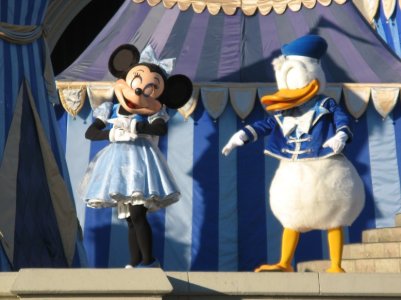 charactors minnie and donald.jpg