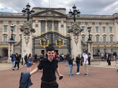 buckingham palace.jpg