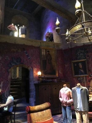 gryffindor common room 2.jpg