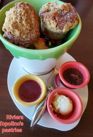 Riv Topolino's-pastries.jpg