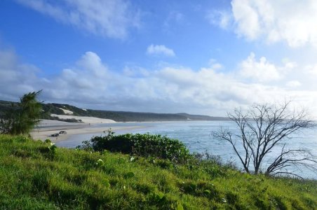 beach-fraser-island-green-blue.jpg
