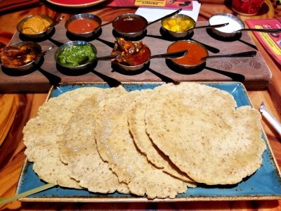 Sanaa-Gluten-Free-Naan-Bread-Service.jpg