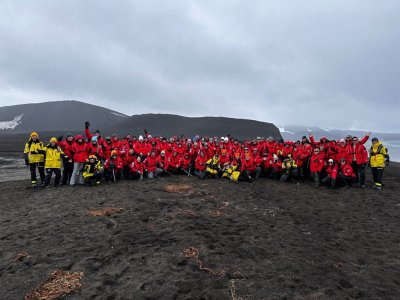 Day 5 Group land.jpg