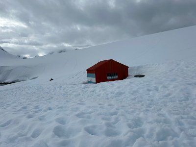 Day 7 Argentina hut.jpg