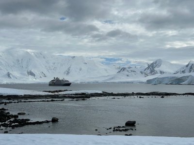 Day 7 ship in bay.jpg