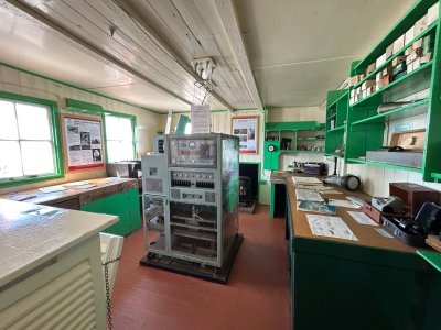 Day 7 Lockroy comms room.jpg