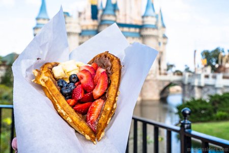 fresh-fruit-waffle-sleepy-hollow.jpg
