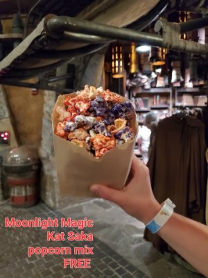 MM Kat saka popcorn.jpg