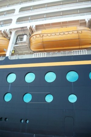 porthole size 2 T3134 100_2926 1500.jpg