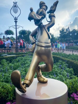 23 WDW-MK 5954.jpg