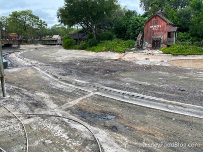 Rivers-of-America-Drained-3.jpg