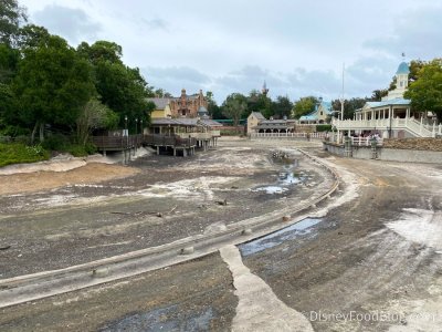 Rivers-of-America-Drained-4.jpg