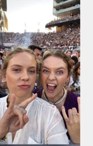 tay twins tay concert.jpg