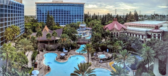 Disneyland-hotel-anaheim-california (7).jpg
