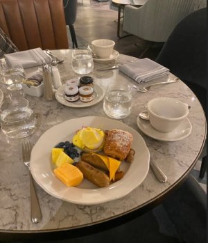Day2_breakfast_3.jpg
