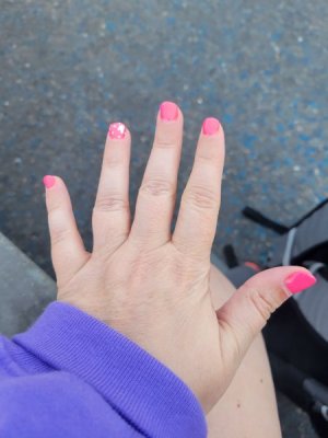 Nails.jpg